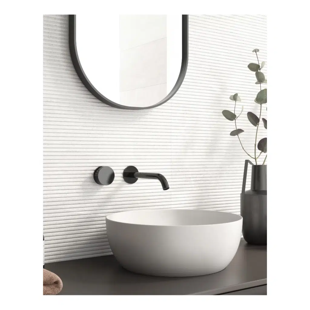 The 𝘽𝙪𝙧𝙡𝙞𝙣𝙜𝙩𝙤𝙣 collection adds character to any corner with its subtle reliefs and elegant tones. An ideal choice for kitchens and bathrooms where design and functionality go hand in hand. The balance between modern and natural has never been easier to achieve.